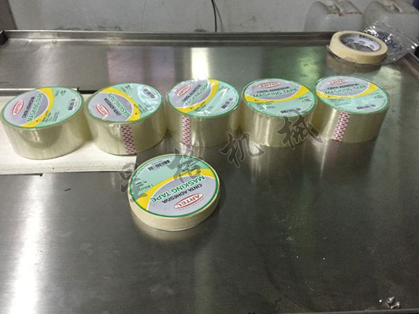 膠帶套膜貼標(biāo)生產(chǎn)線